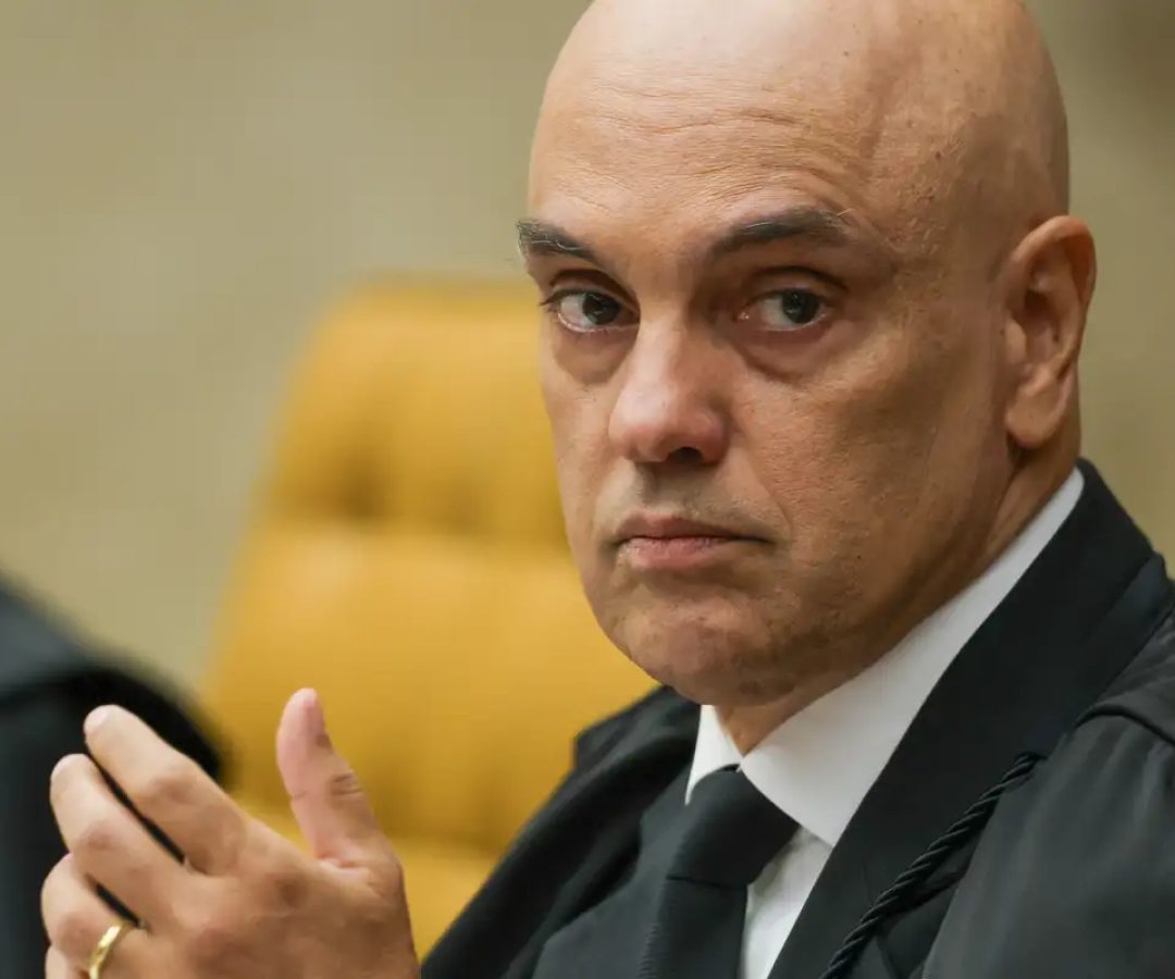 Fachin autoriza AGU a defender Moraes em processo nos EUA