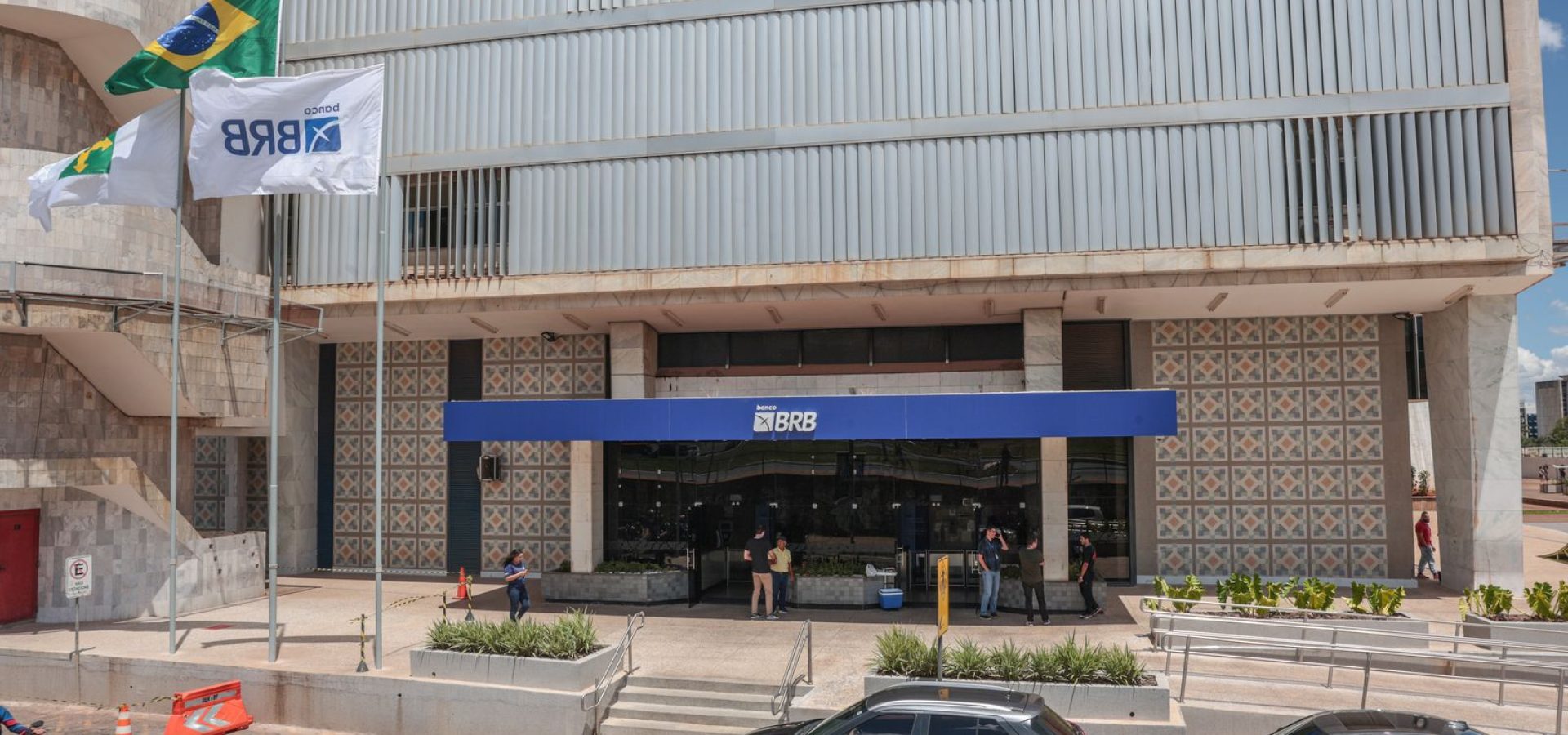 Justiça suspende uso de terrenos como garantia de capitalização do BRB