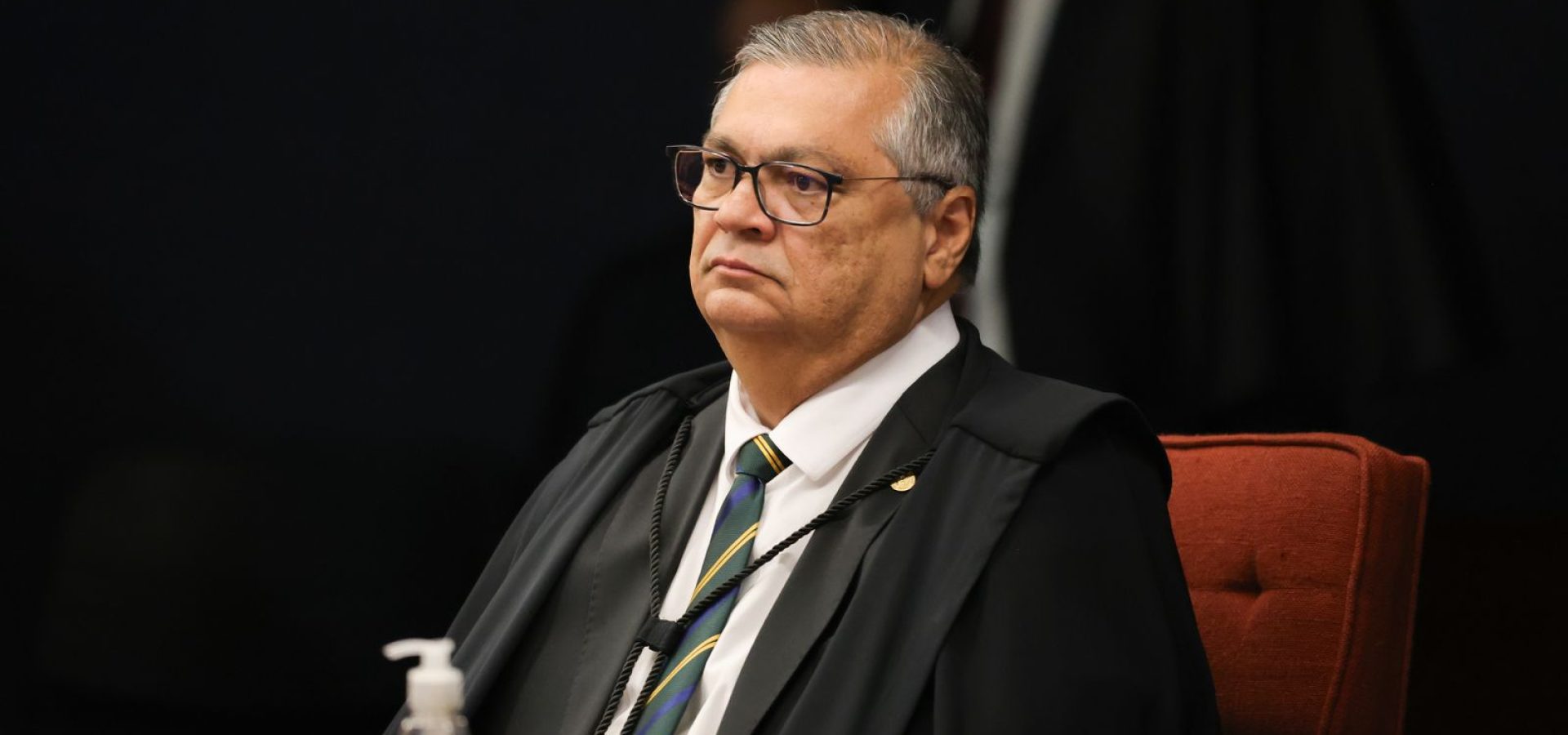 Dino vota pela condenação de cinco PMs do DF a 16 anos pelo 8/1