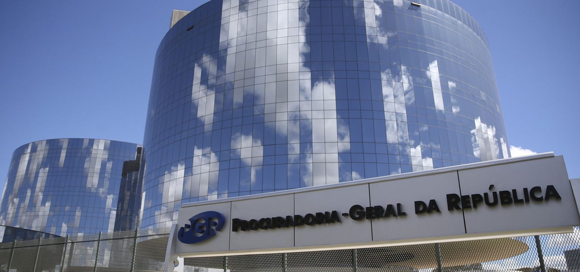 PGR deve se manifestar sobre supostas conversas entre Vorcaro e Moraes
