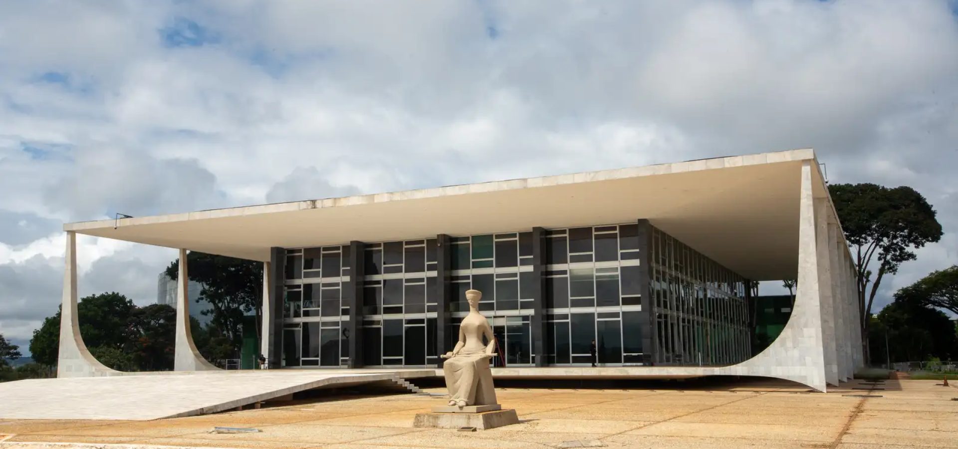Zanin manda investigar uso de IA para burlar sistema do STF