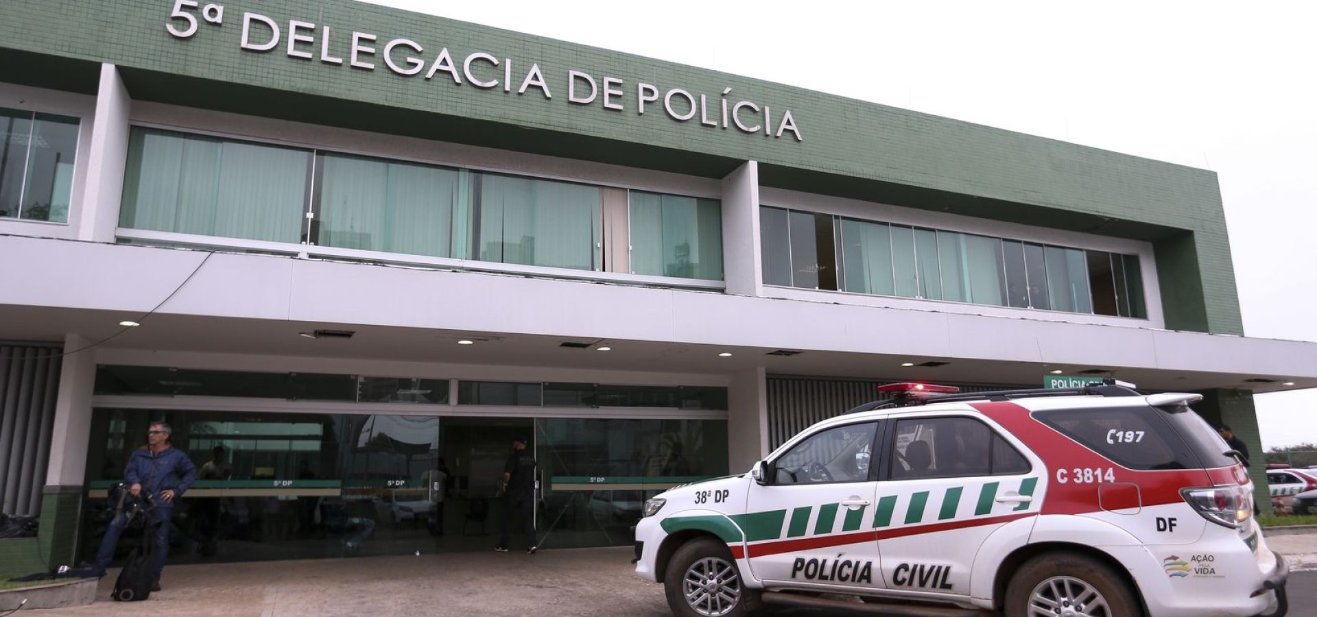 Polícia Civil do DF não indicia Bolsonaro no caso de arma apreendida