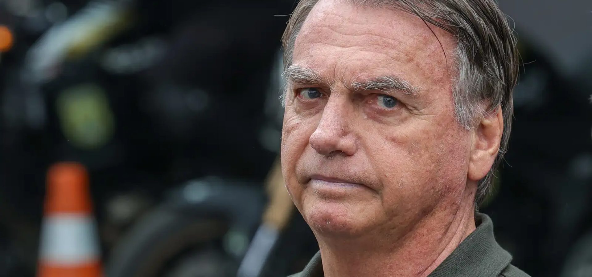 Bolsonaro passa por nova cirurgia para tratar quadro de soluço