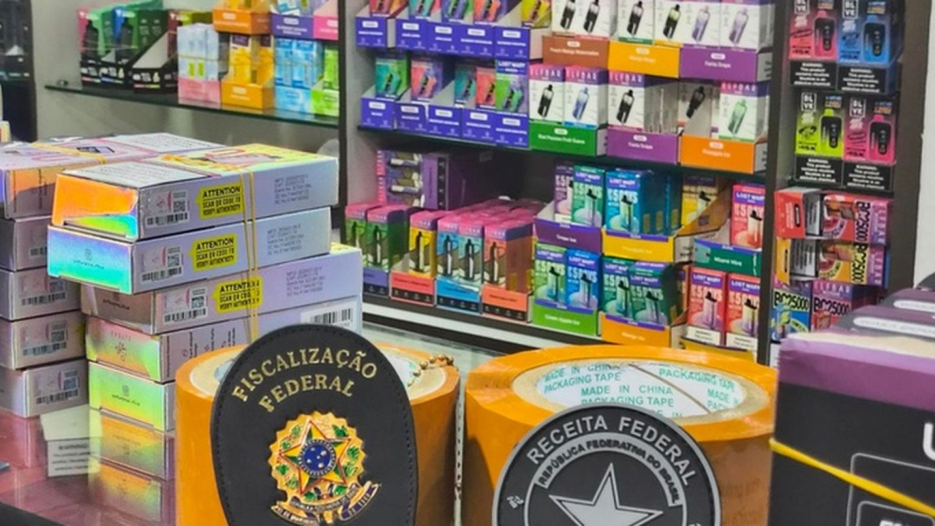 Anvisa e Receita Federal apreendem 25 mil cigarros eletrônico