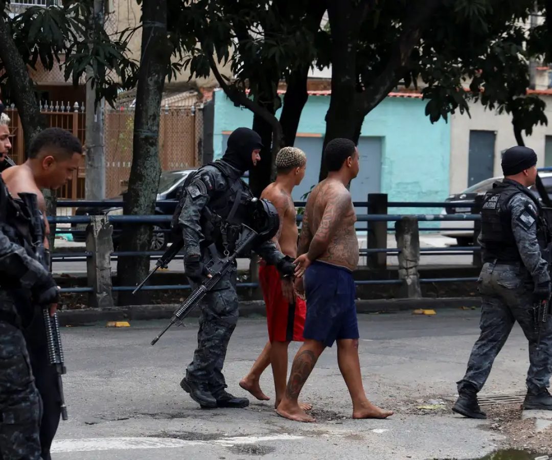 Governo do RJ deverá adquirir câmeras para policiais em março de 2027 