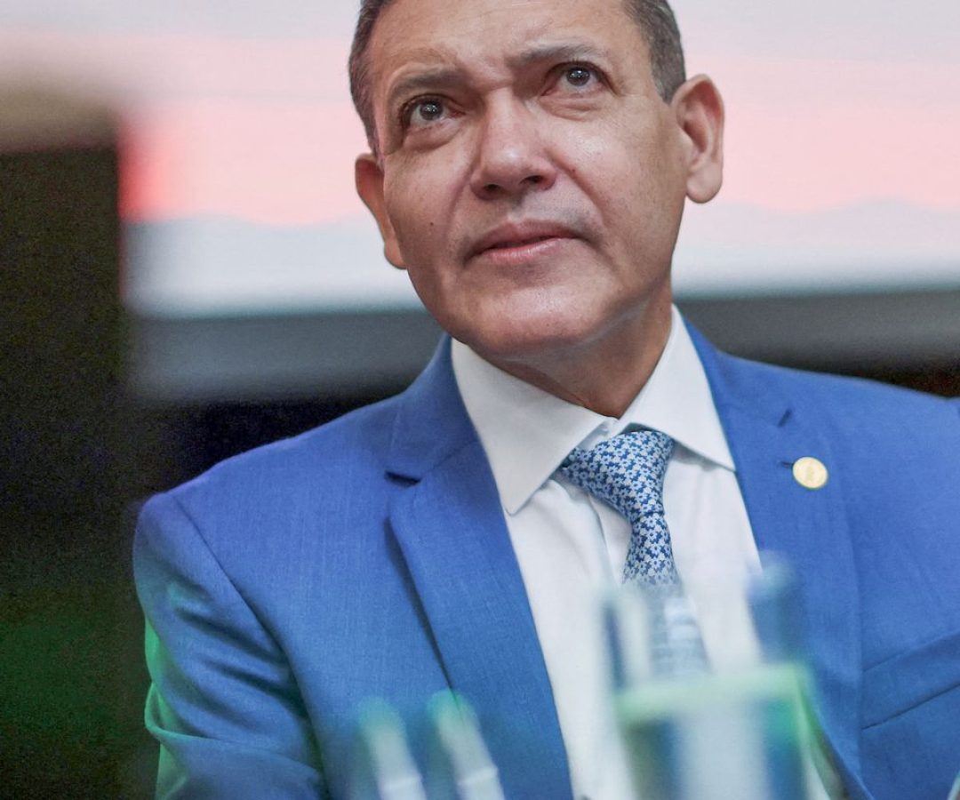 Eleição segue normal e sem sinal de interferência externa, diz Marques
