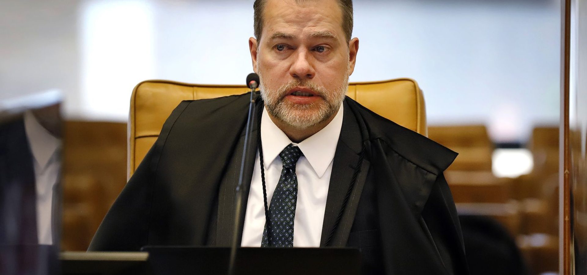 STF suspende análise de recursos apresentados pelas big techs