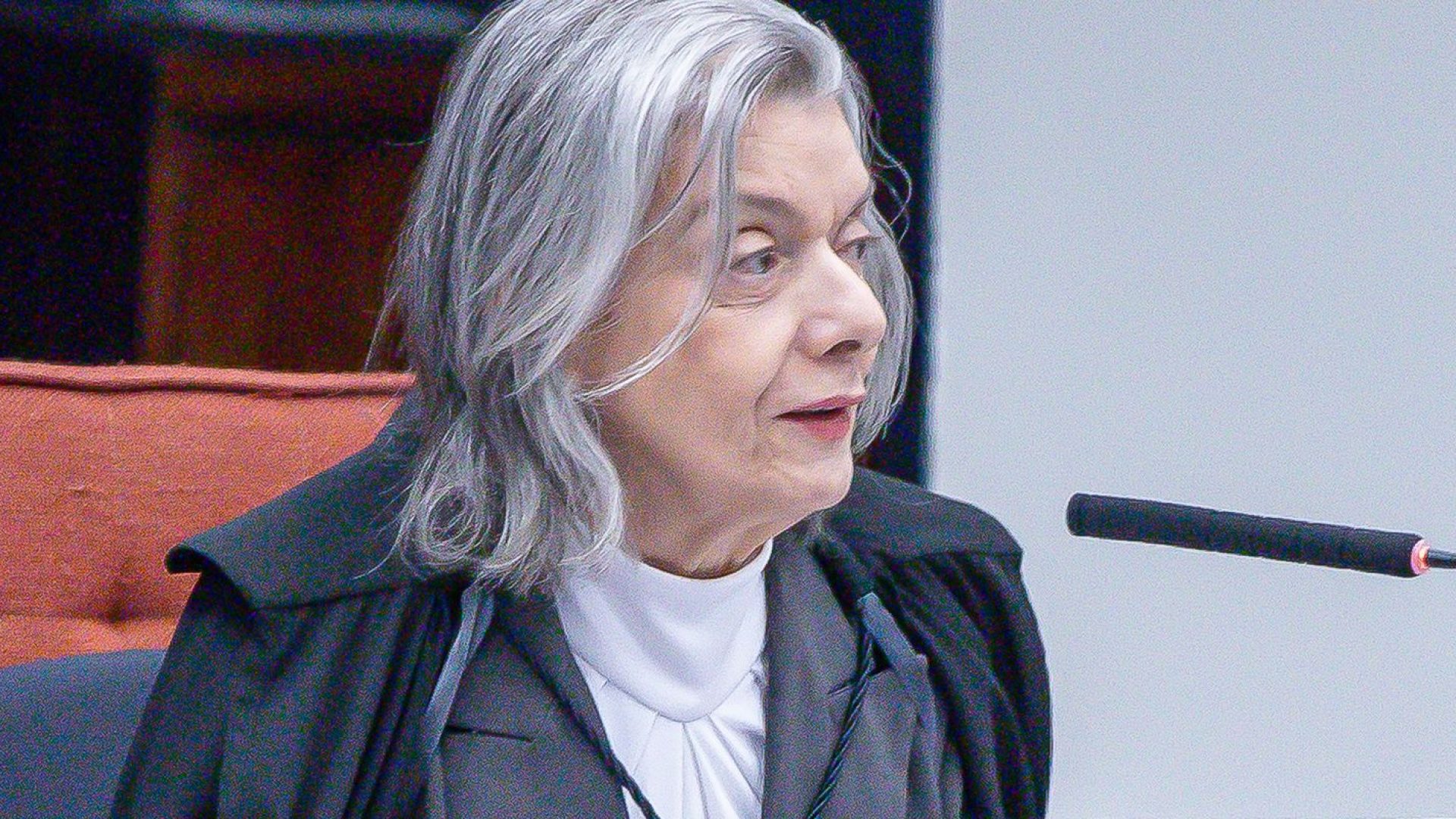 Ministra rejeita ação que pedia transporte interestadual na eleição