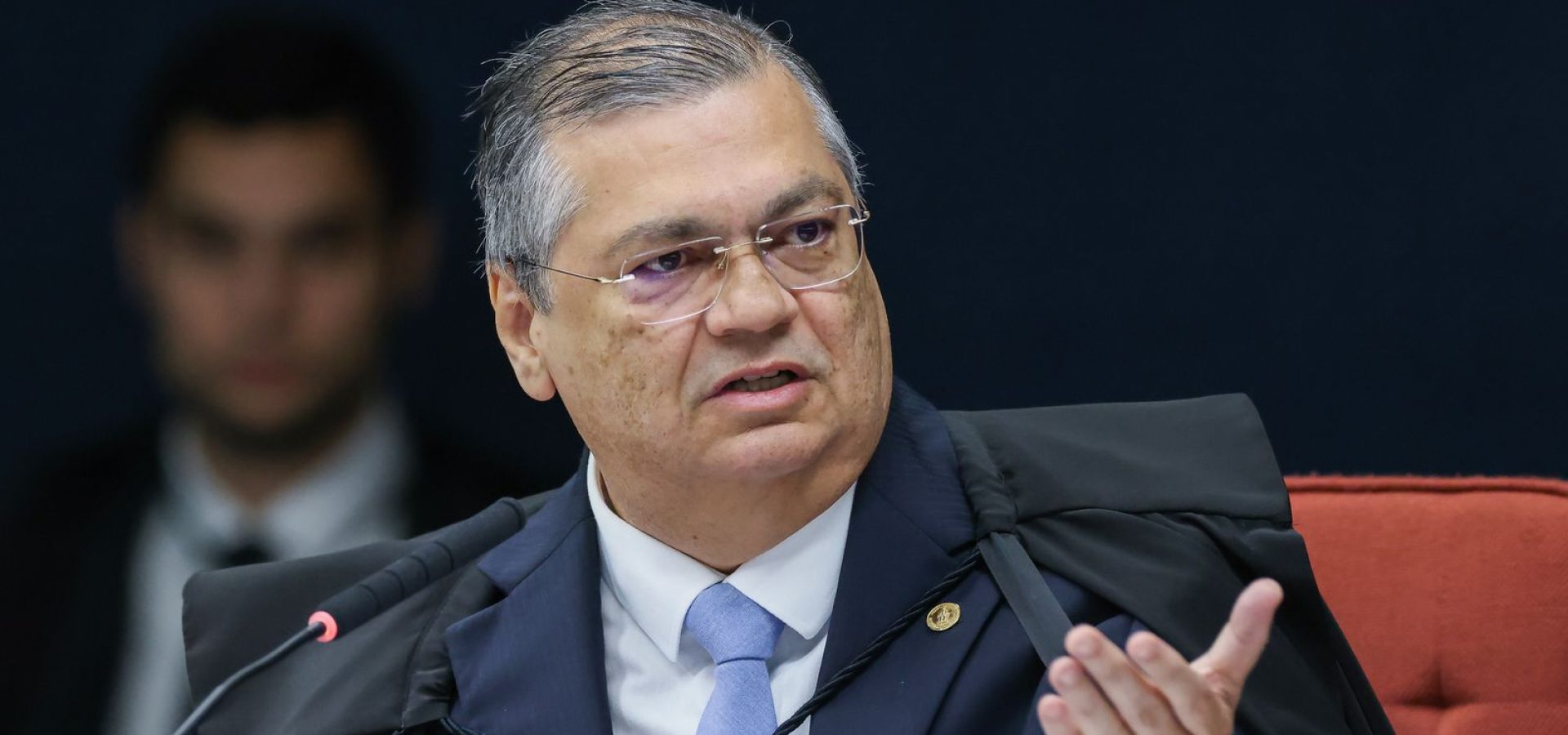 Dino manda TSE analisar possível uso de emendas em campanha eleitoral