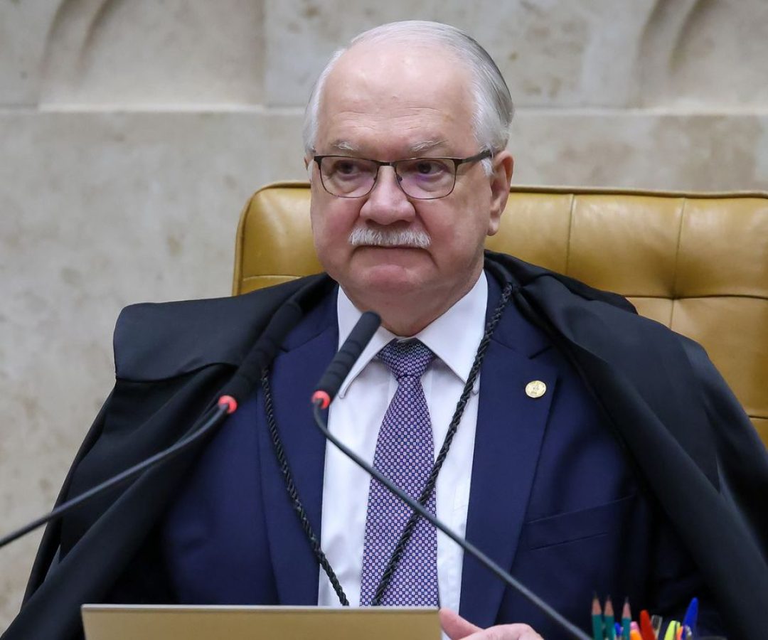 Fachin suspende decisões de Mendonça e Dino sobre diretor da PF
