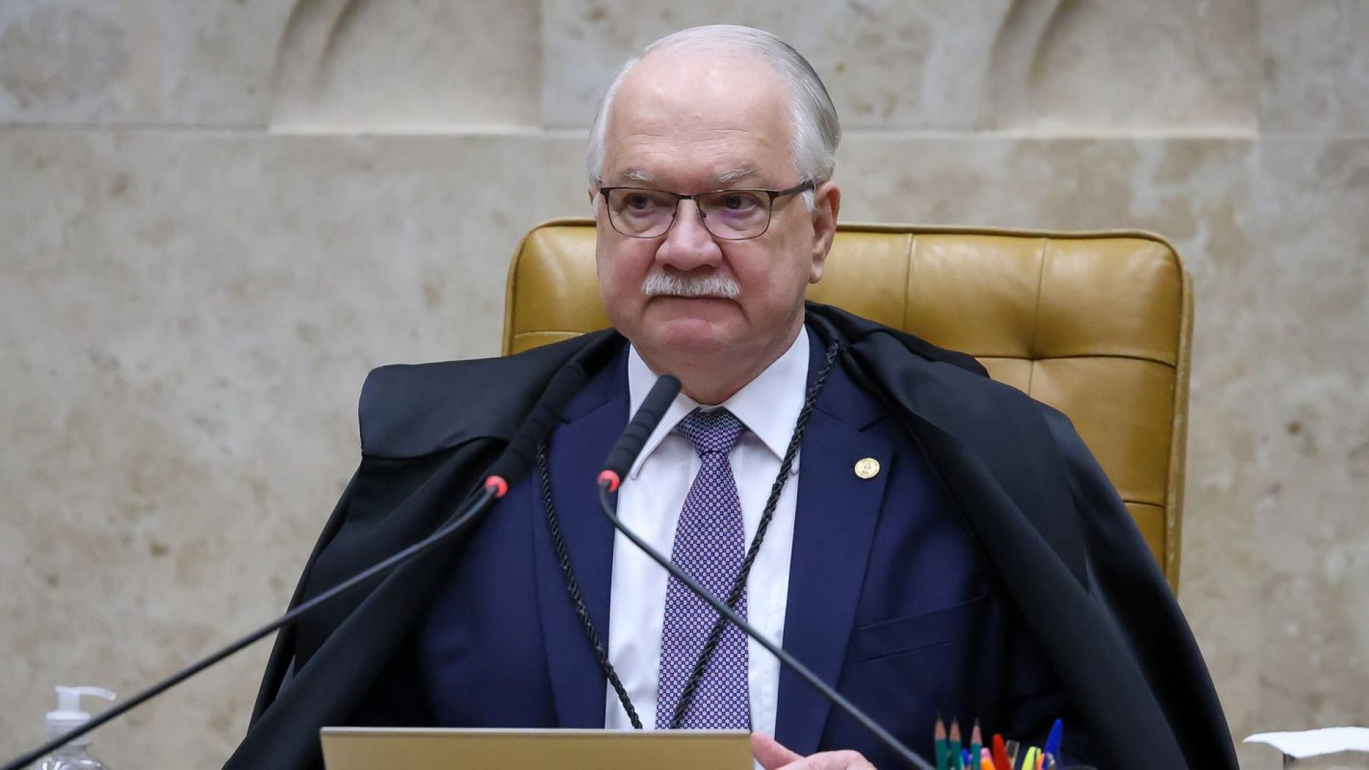Fachin suspende decisões de Mendonça e Dino sobre diretor da PF