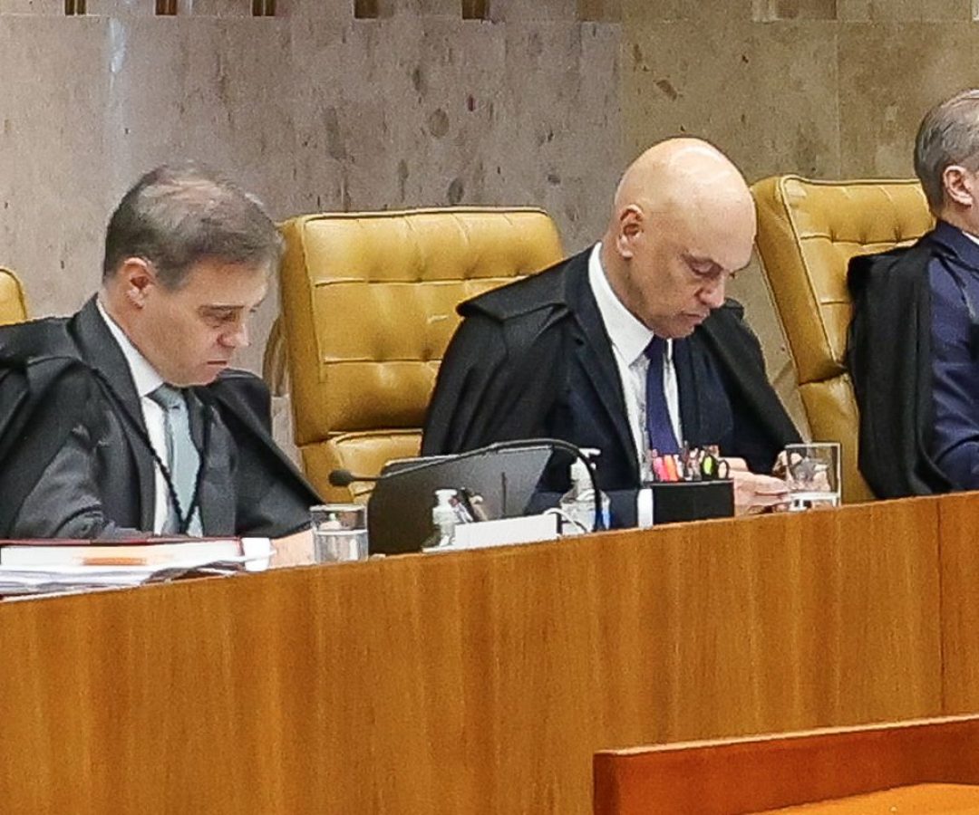 Moraes acusa Mendonça de querer incluir seu nome em delação de Vorcaro
