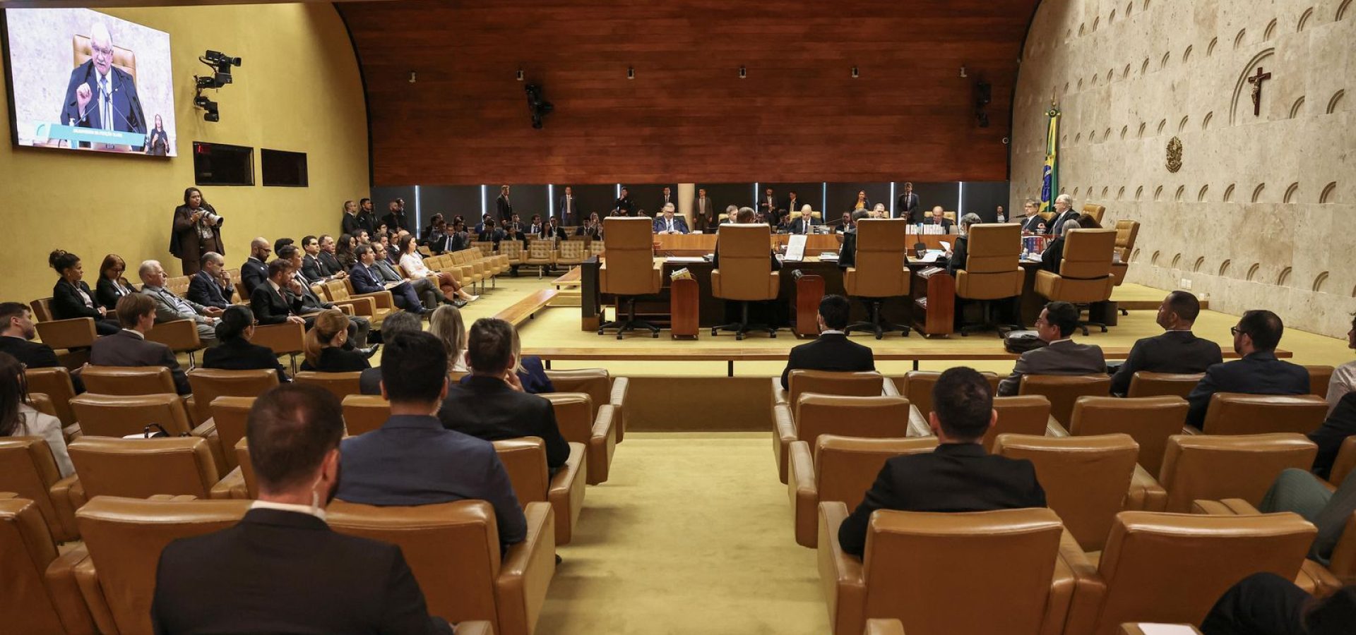 STF: plenário vai decidir se julgará Moraes e Mendonça simultaneamente