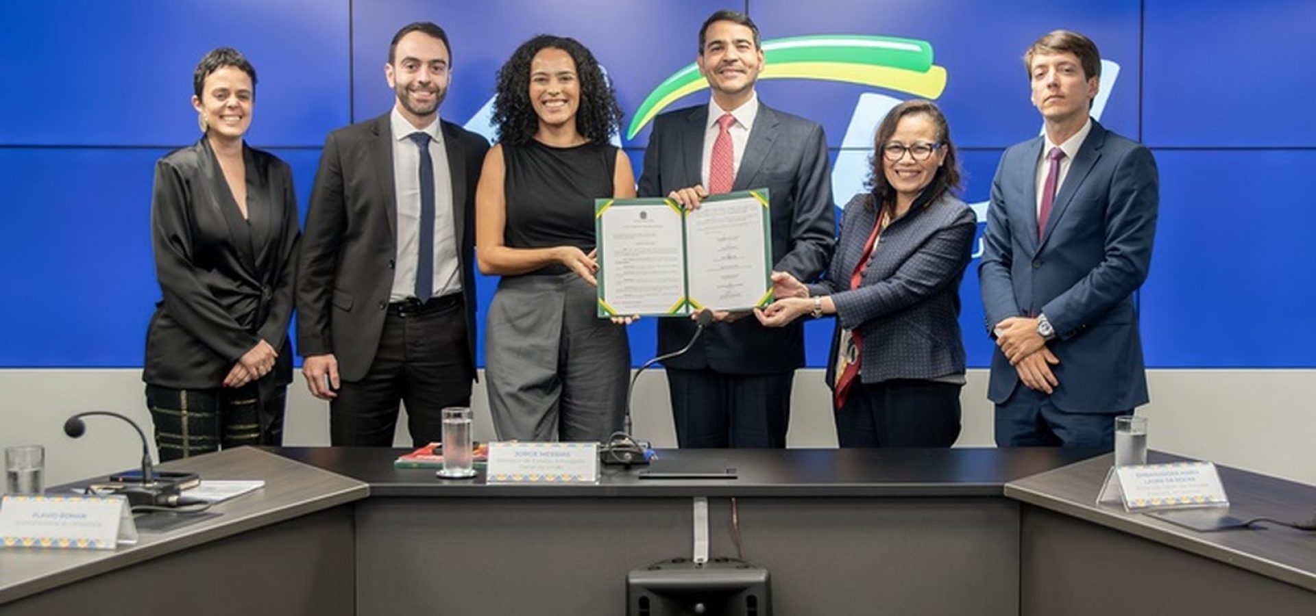 AGU garante posse de servidora exonerada do Itamaraty por banca racial