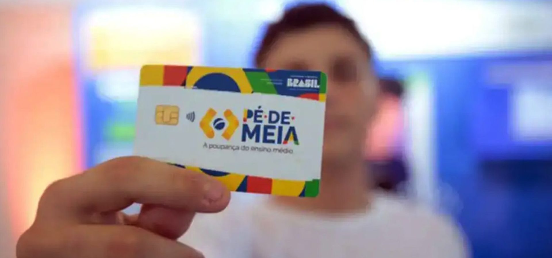 Pé-de-Meia paga incentivos a alunos nascidos em setembro e outubro