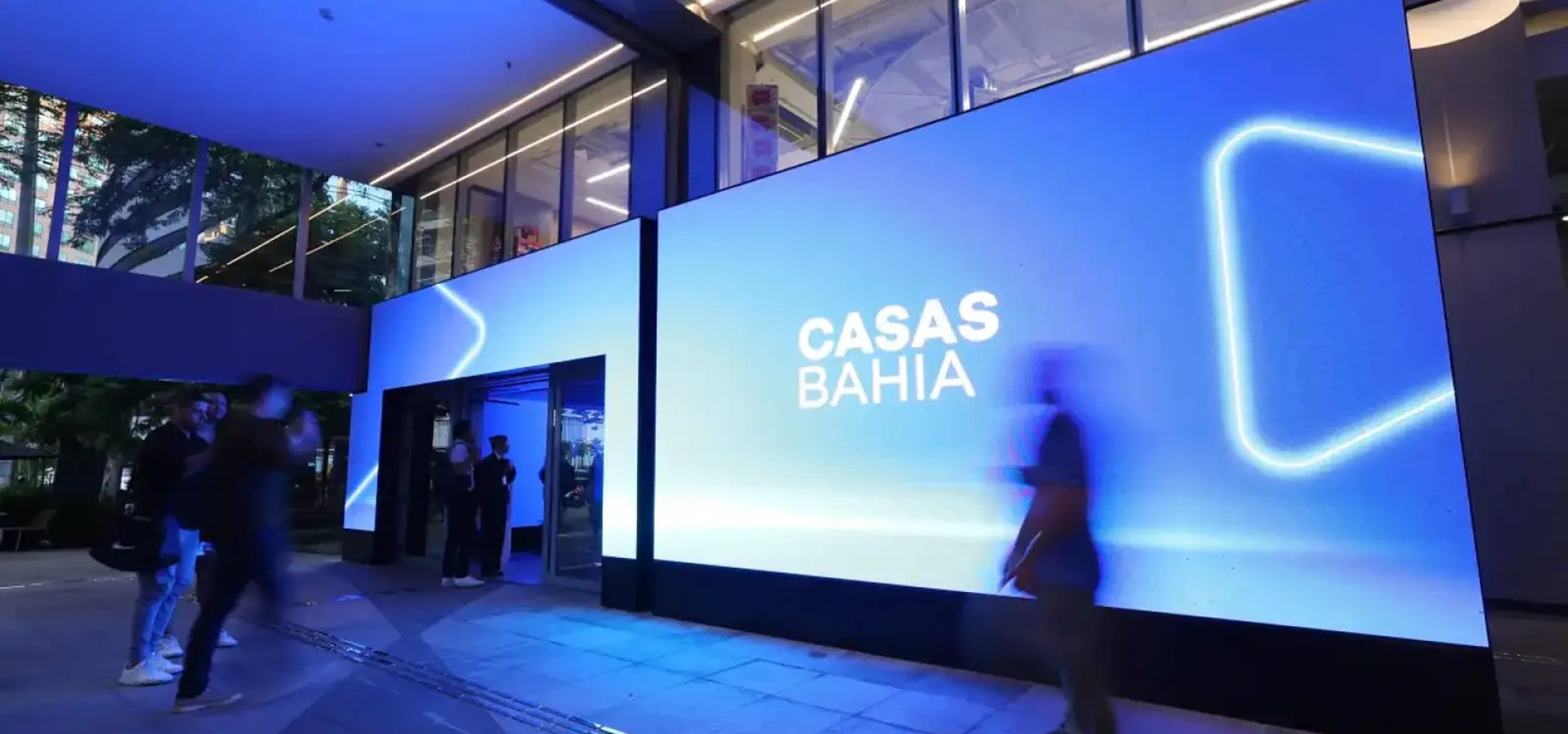 Justiça mantém suspensão de demissões em massa das Casas Bahia