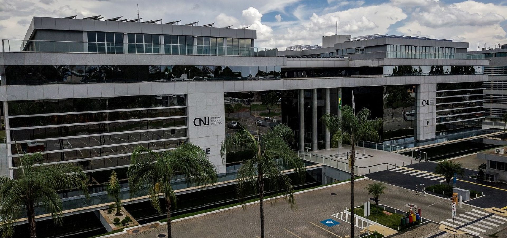 CNJ acaba com aposentadoria compulsória como punição máxima para juíz