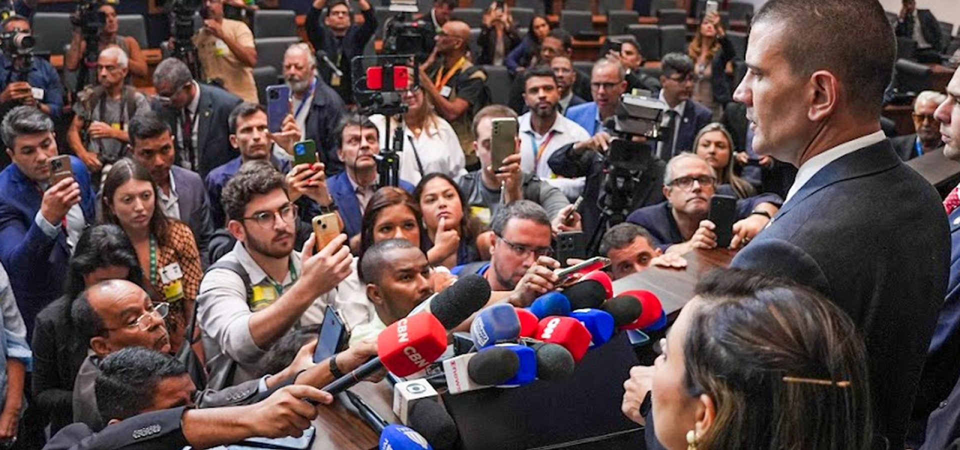 Presidente da Alerj pede ao STF para assumir governo interino do Rio