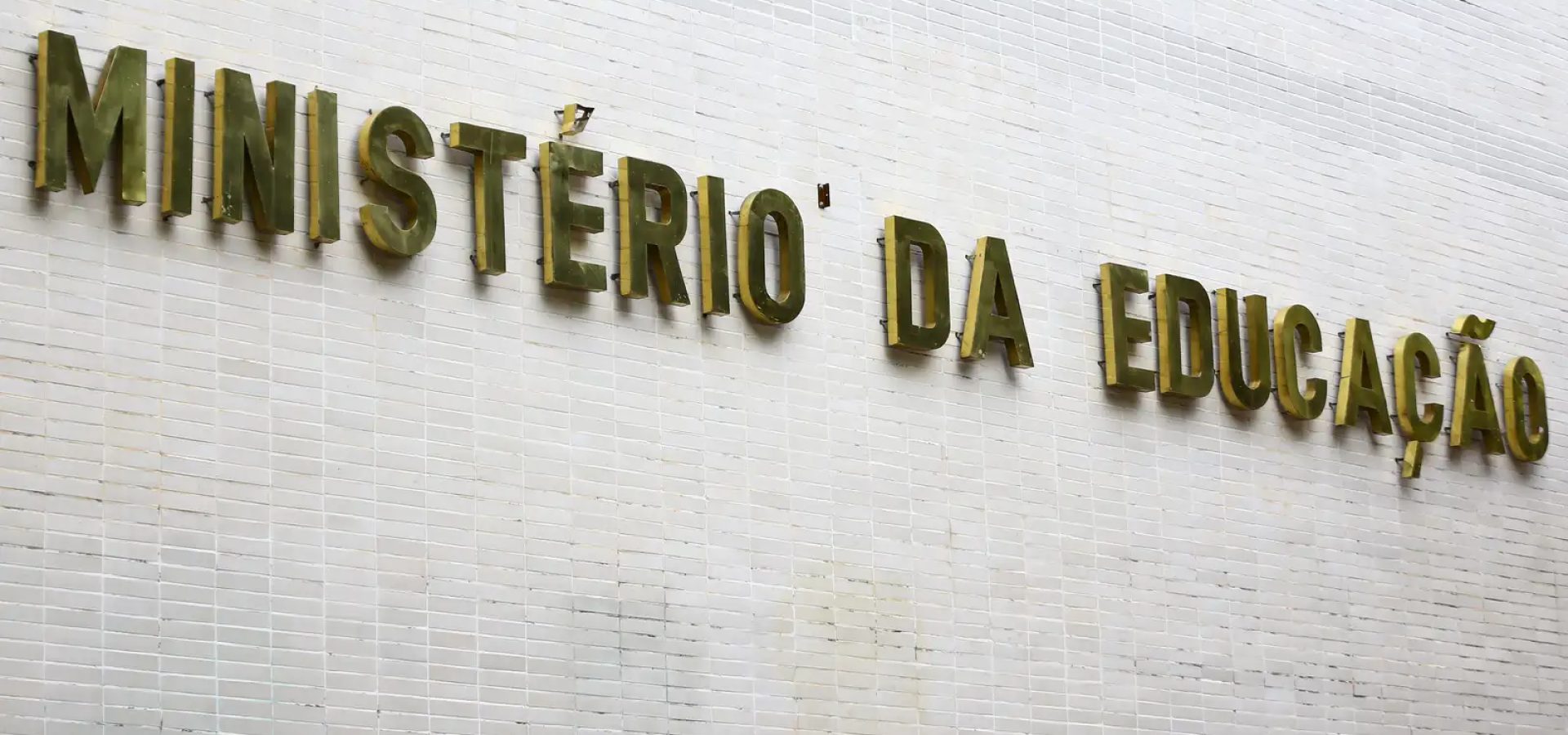 Formação de professores a distância mostra desempenho 53,1% inferior