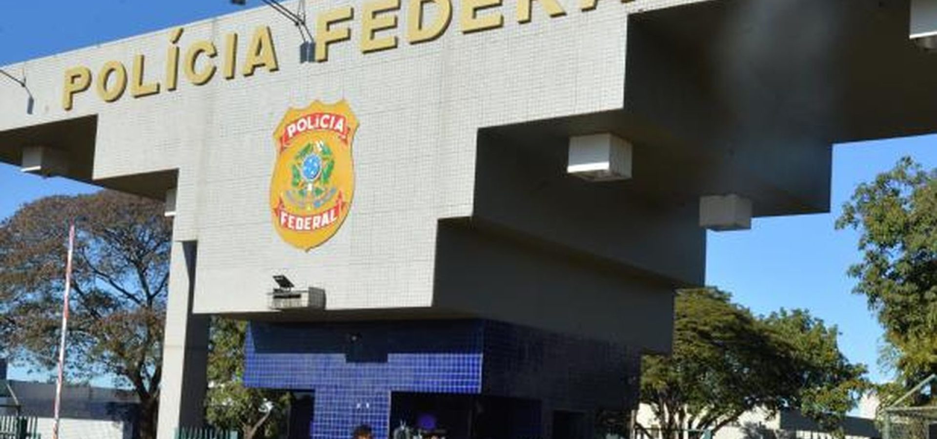 Delegados criticam afastamento de chefe da PF por decisão monocrática