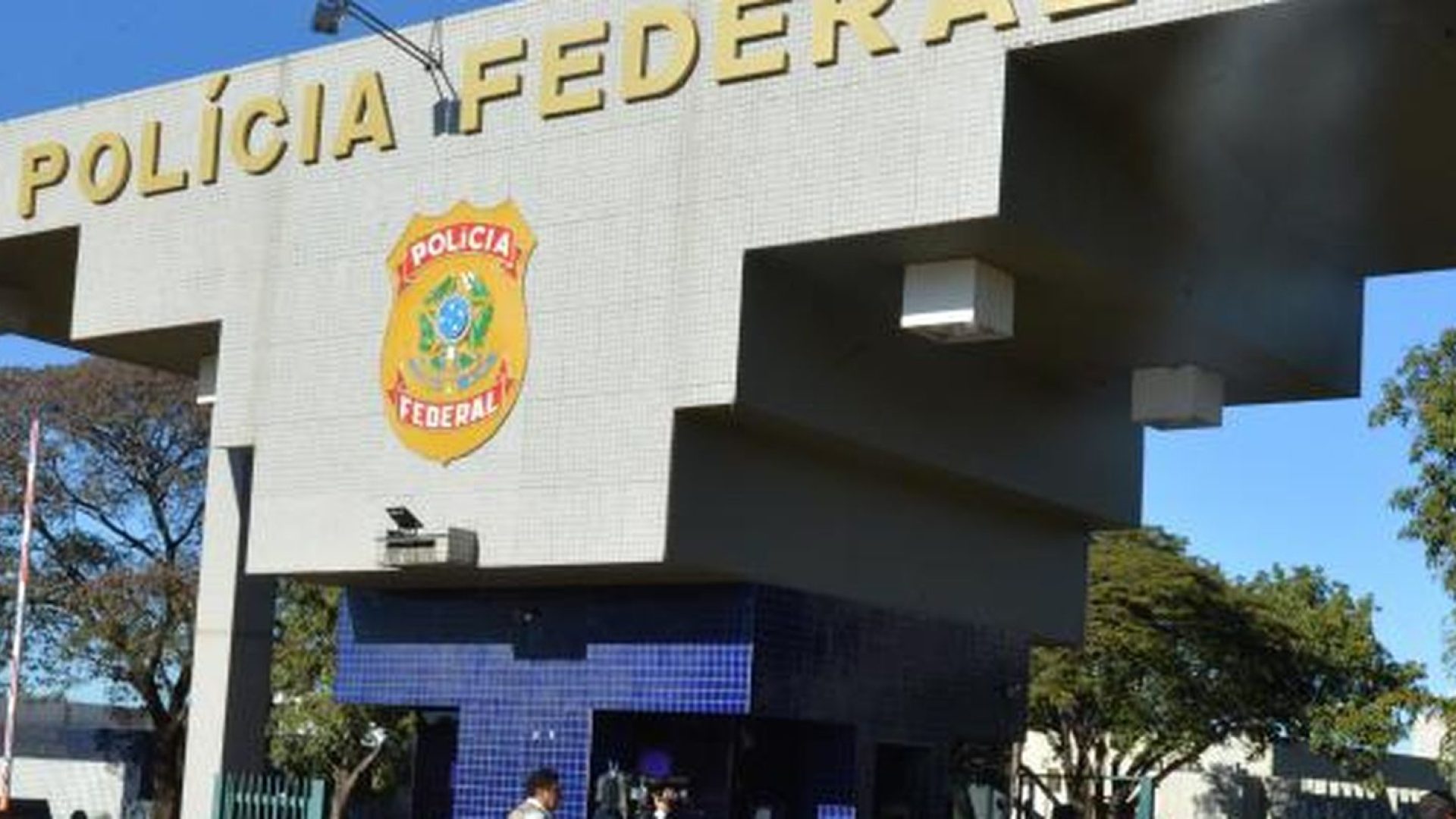 Delegados criticam afastamento de chefe da PF por decisão monocrática