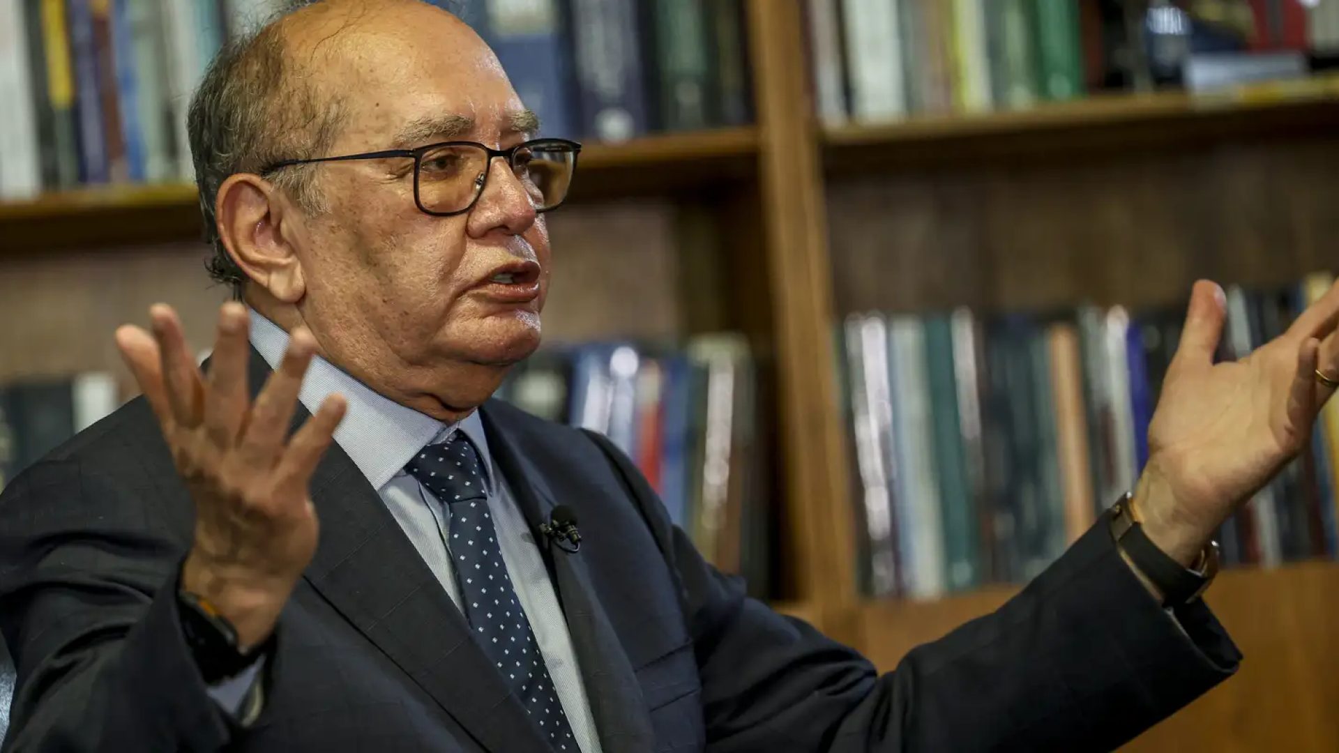 Gilmar nega pedido da AGU para reconsiderar decisão sobre impeachment