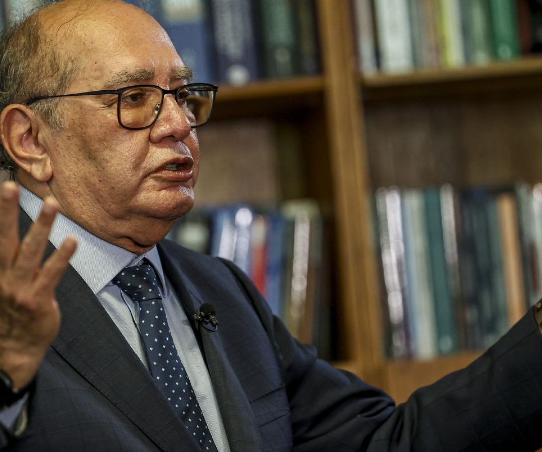 Mendes cita desequilíbrio eleitoral em afastamento de diretores da PF