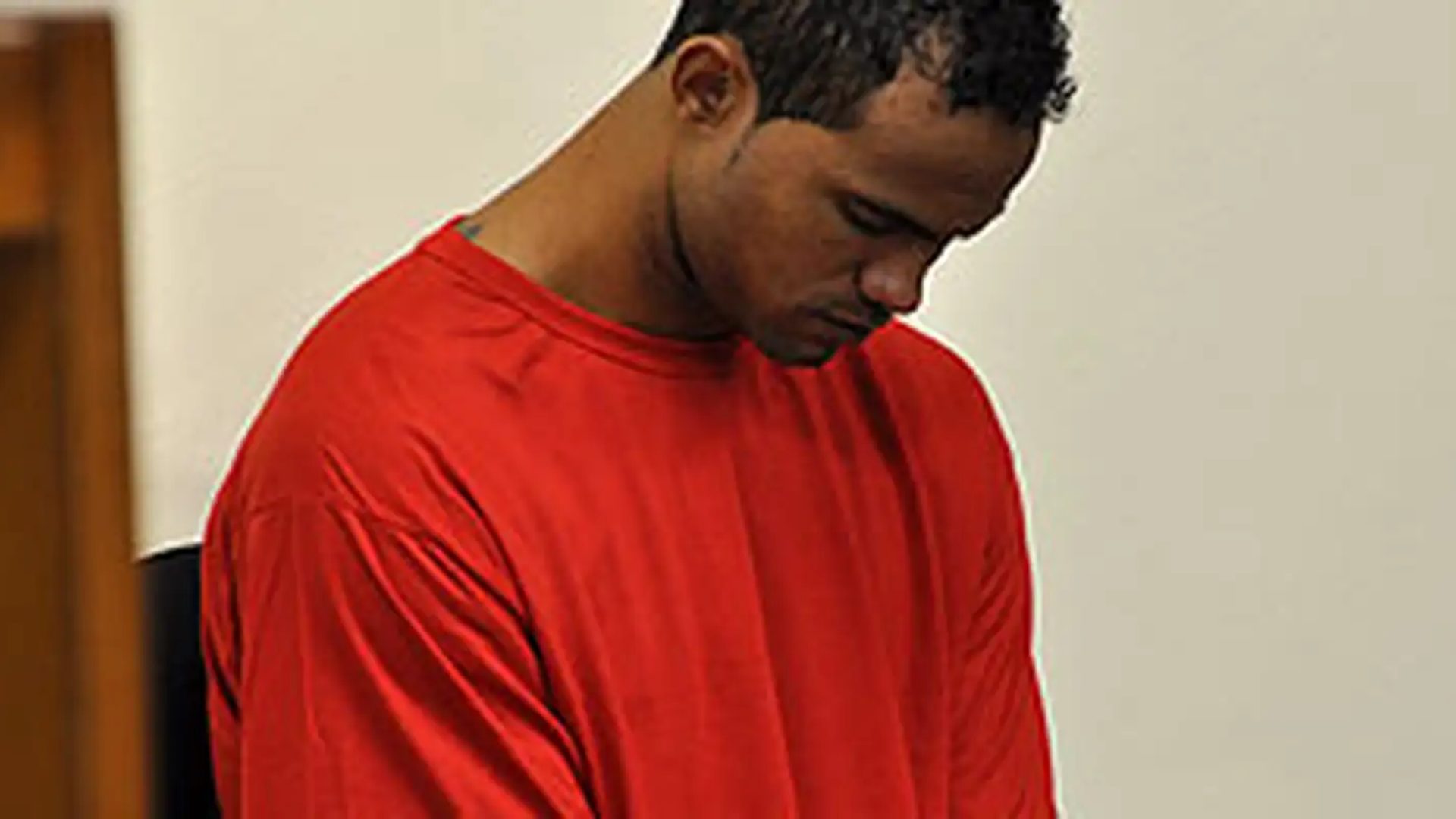 Justiça manda prender goleiro Bruno após ele descumprir condicional