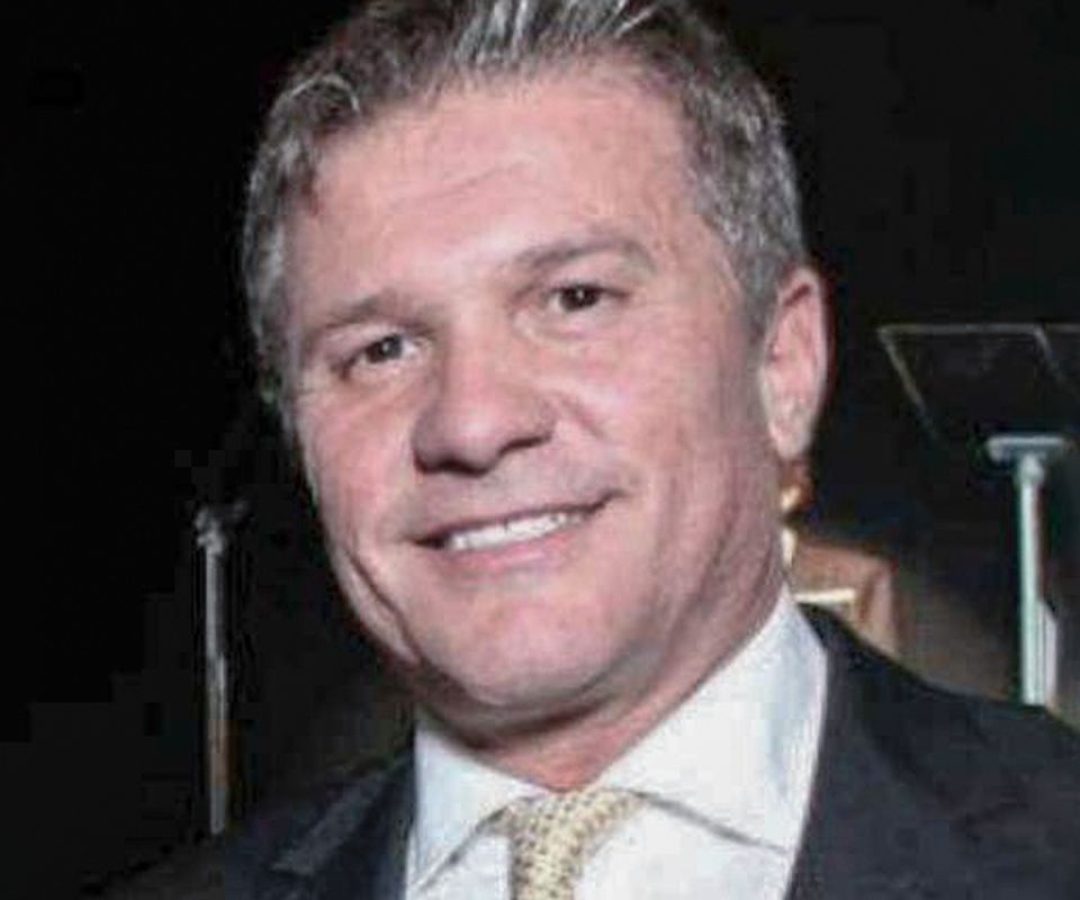Mendonça vota para manter prisão de pai de Vorcaro; Gilmar pede vista