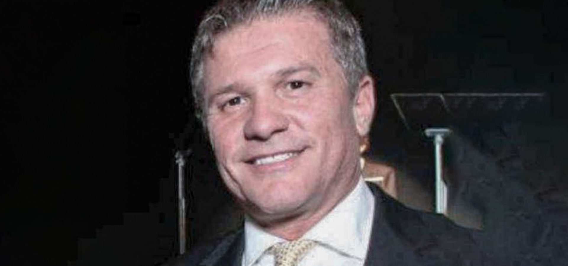 Mendonça vota para manter prisão de pai de Vorcaro; Gilmar pede vista