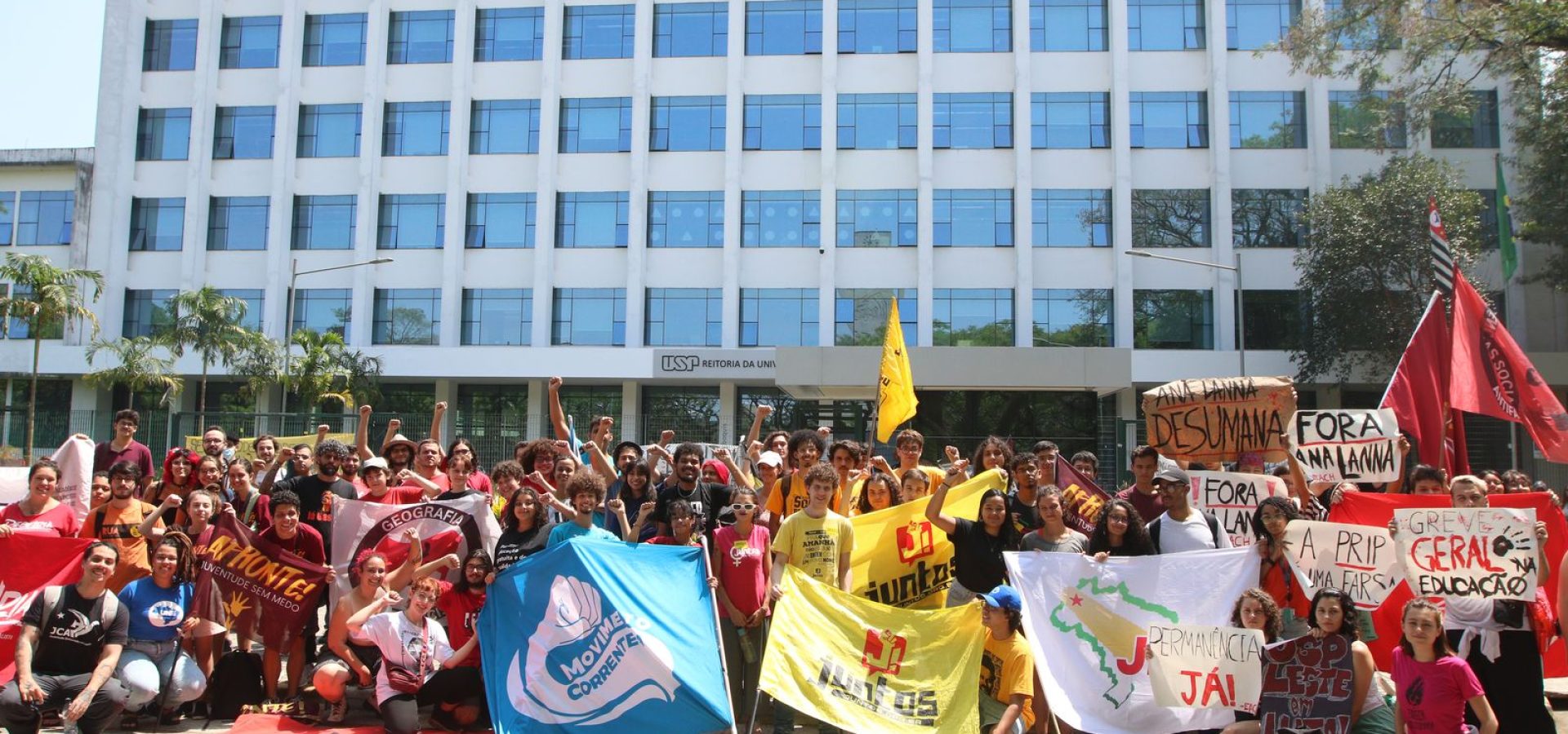 Estudantes encerram greve de quase dois meses na USP