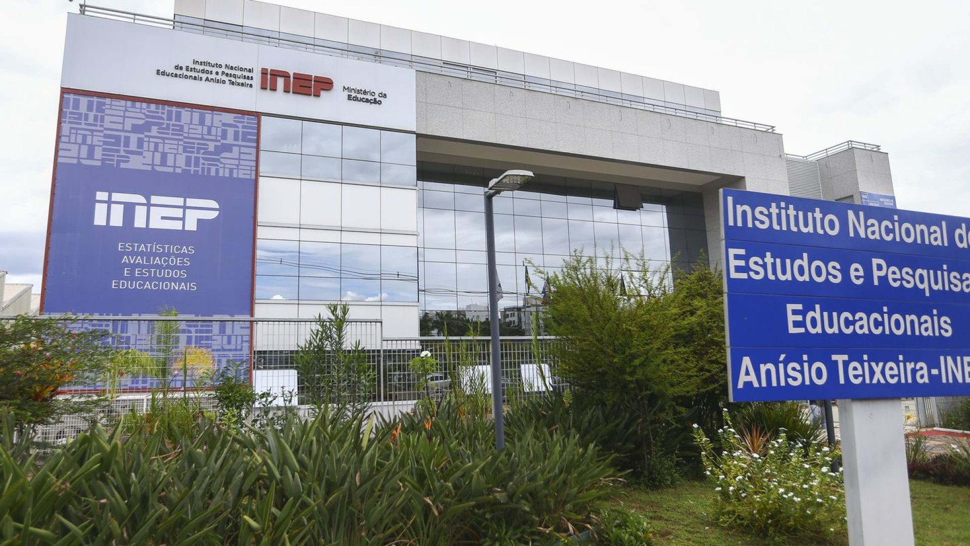 MEC prorroga prazo para pedir isenção da taxa de inscrição do Enem