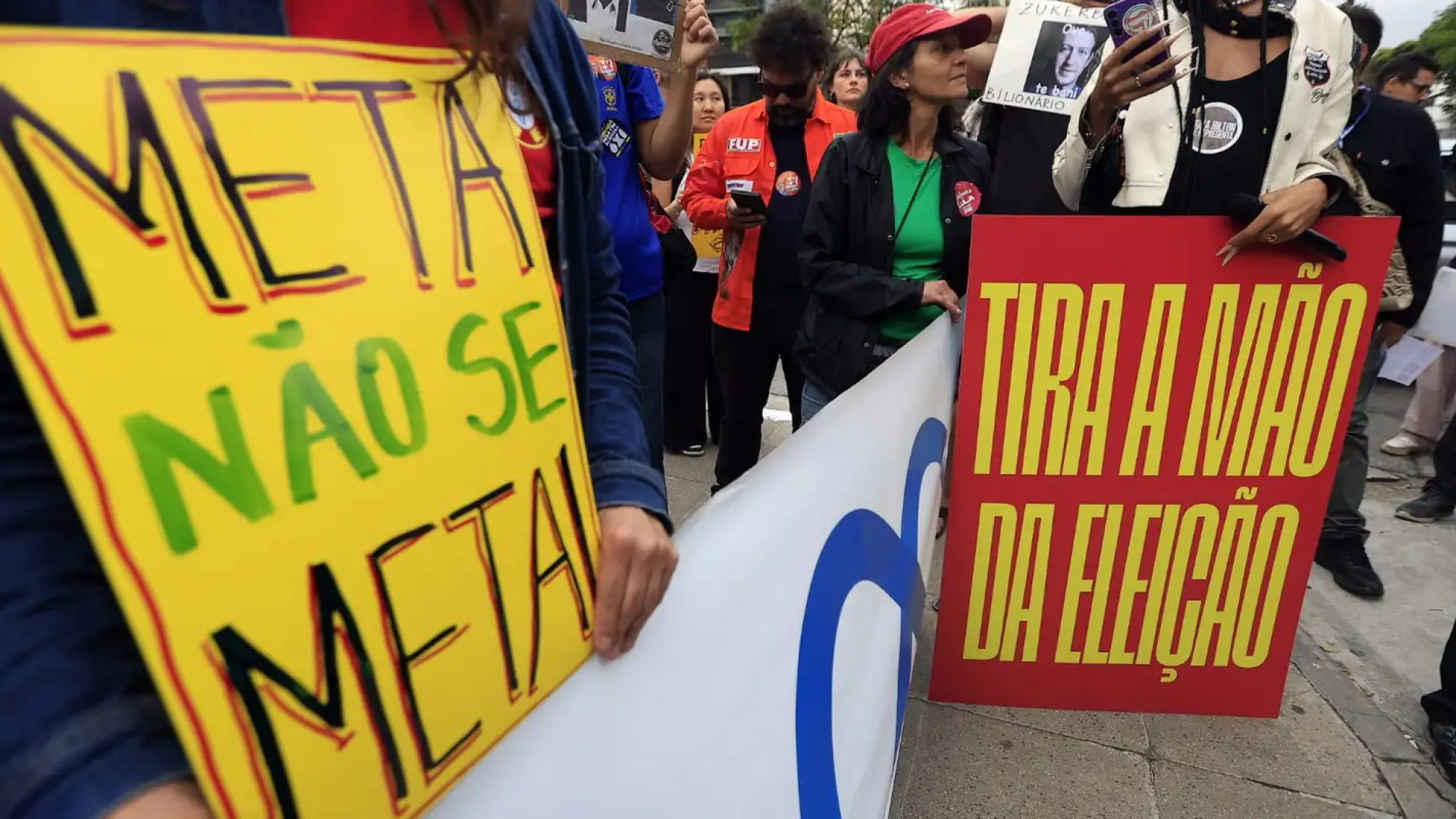 Justiça manda Meta excluir posts sobre demissão por voto político