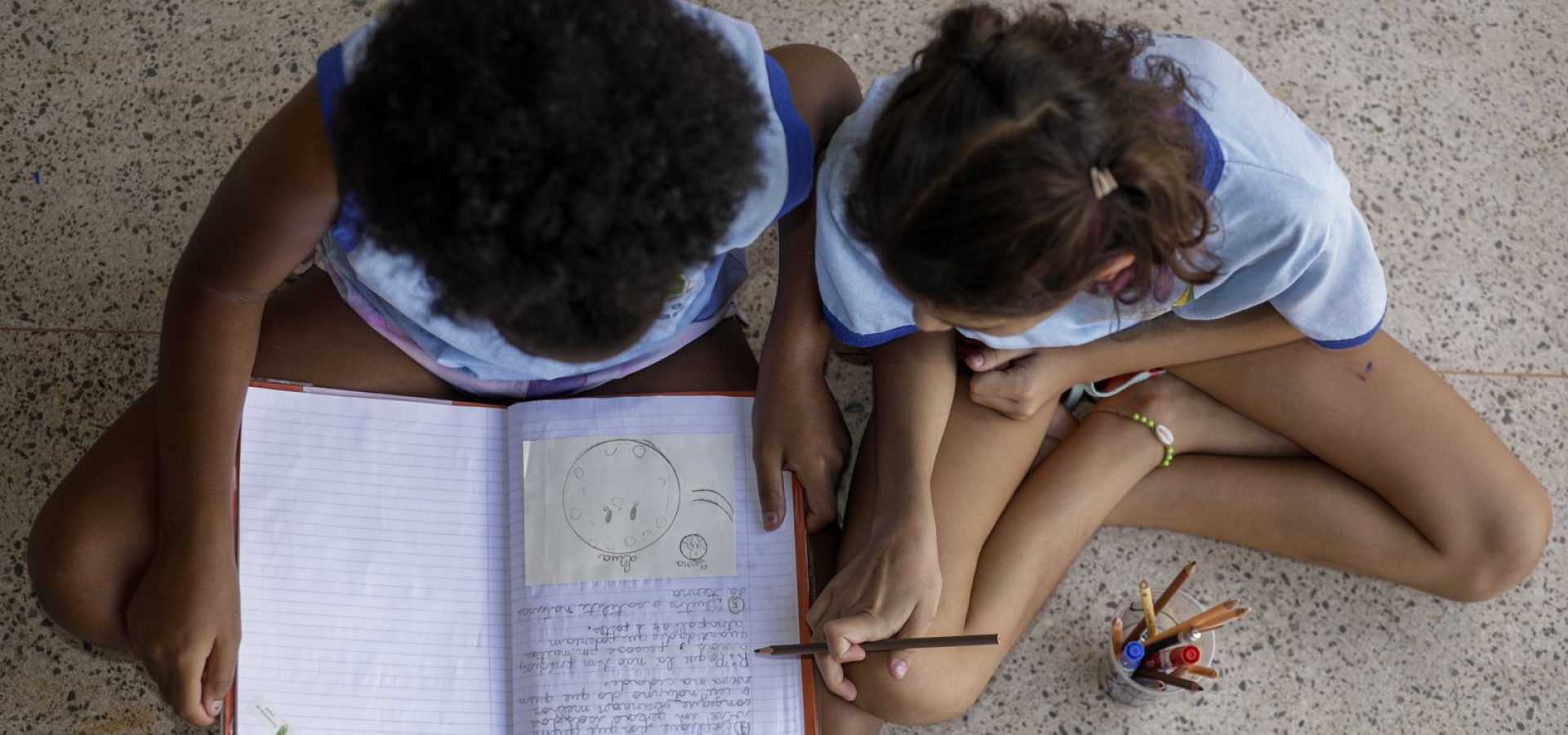 Metade dos estudantes não vê debate antirracista na escola, diz estudo