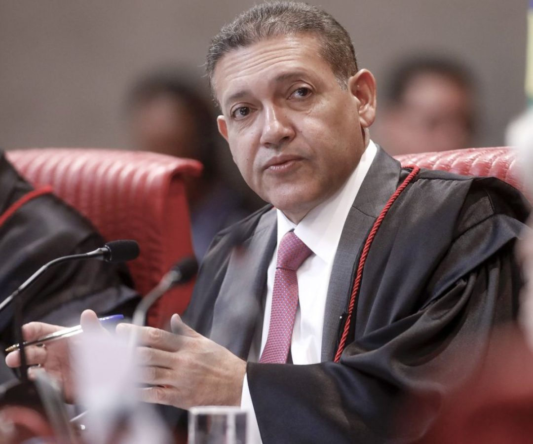 Nunes Marques vai relatar ação de Bolsonaro para anular pena