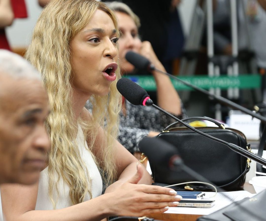 MPF pede condenação de Ratinho e SBT por falas contra Erika Hilton 