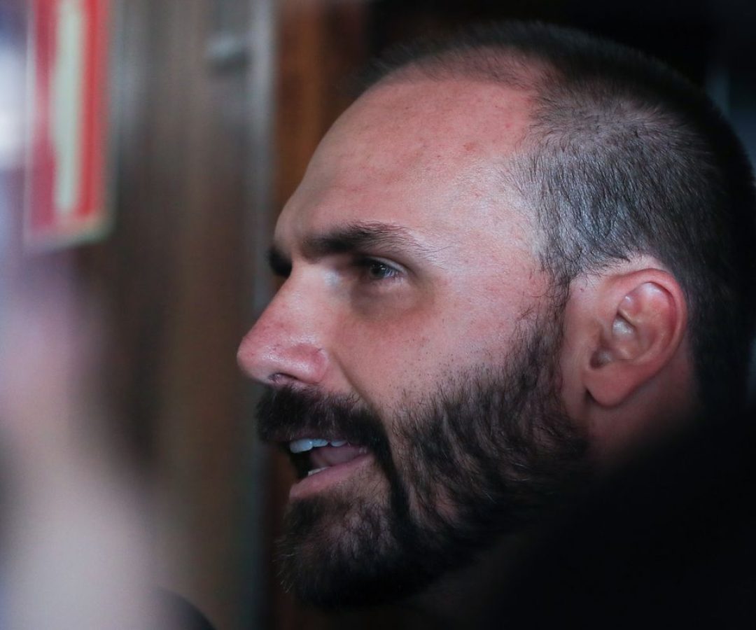 DPU defende rejeição de denúncia da PGR contra Eduardo Bolsonaro