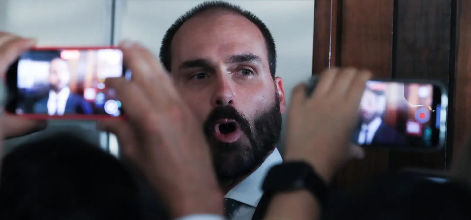 Eduardo Bolsonaro consta em lista de pena pendente de cumprimento