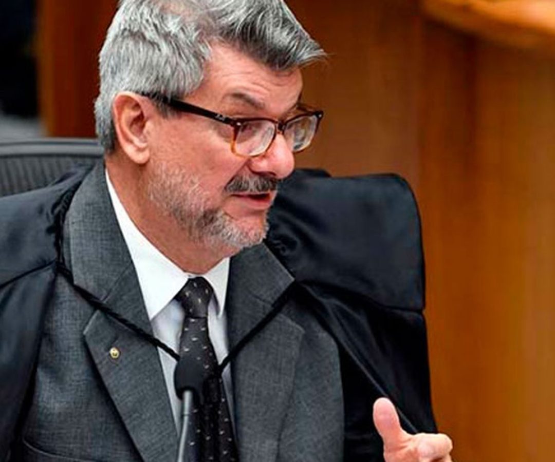 AGU pede ao STF perda do cargo de ministro acusado de assédio