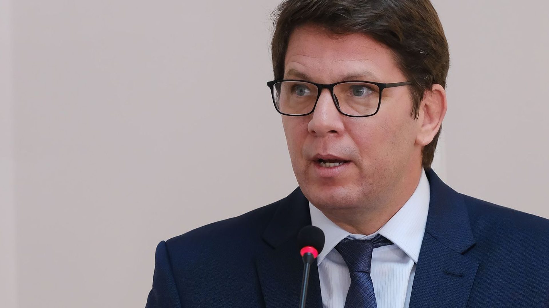 Mário Frias viajou para o exterior sem autorização da Câmara