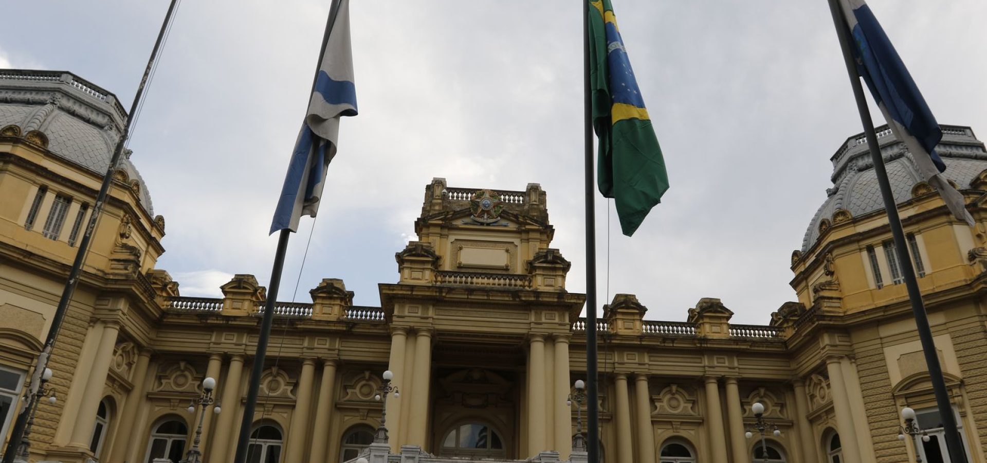 STF marca para 19 de agosto julgamento sobre sucessão no governo do RJ