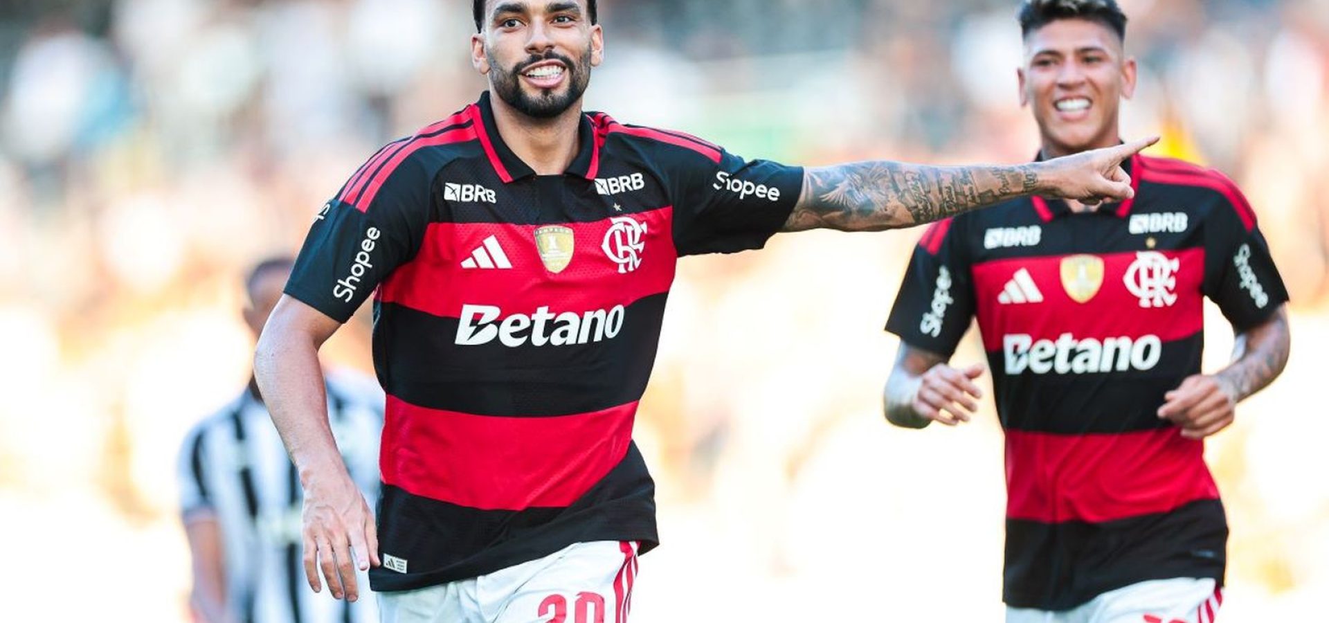 Paquetá desencanta, Flamengo vence Botafogo e vai à semi do Carioca