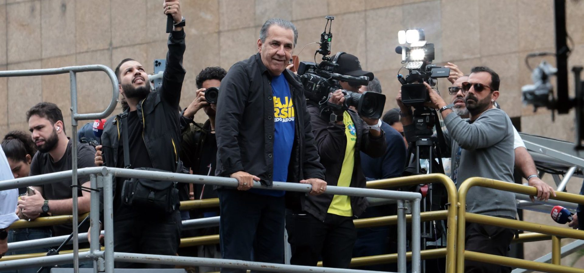 Moraes vota por tornar Malafaia réu por ofensa ao Comando do Exército