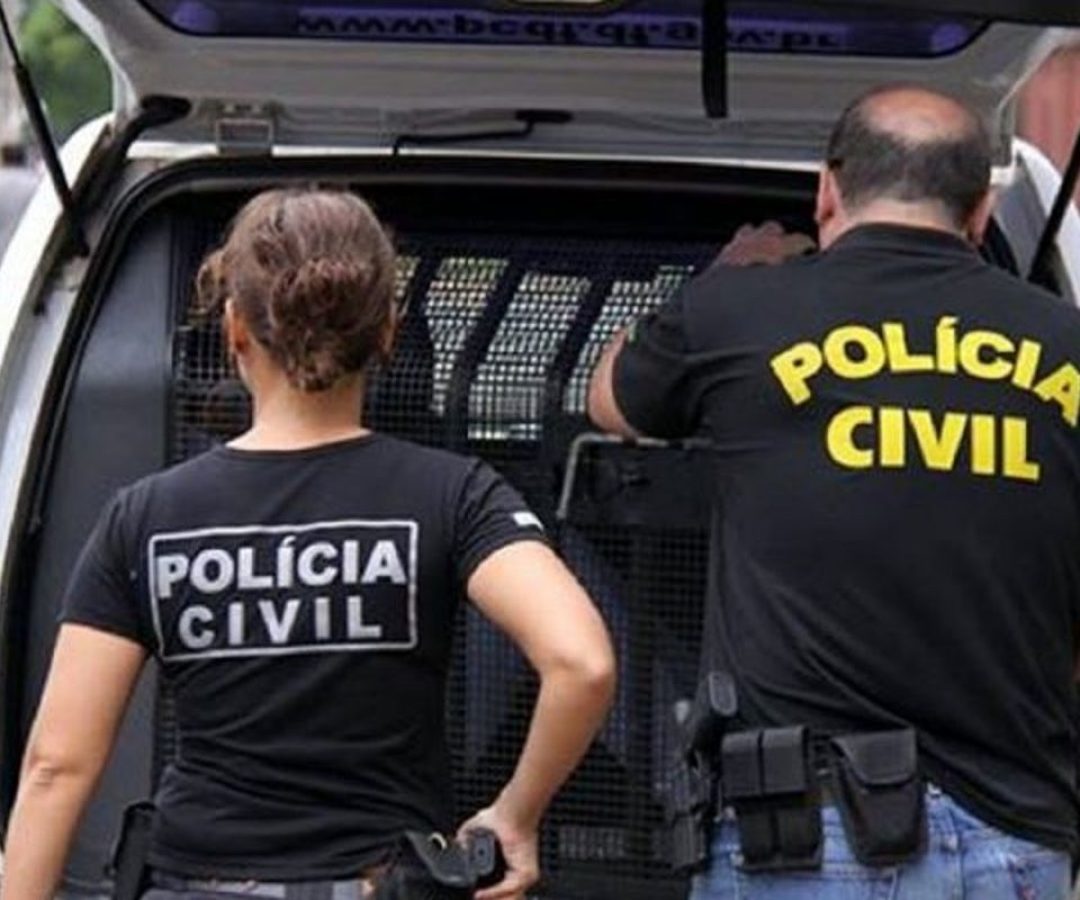 Polícia abre inquérito sobre arma apreendida atribuída a Bolsonaro