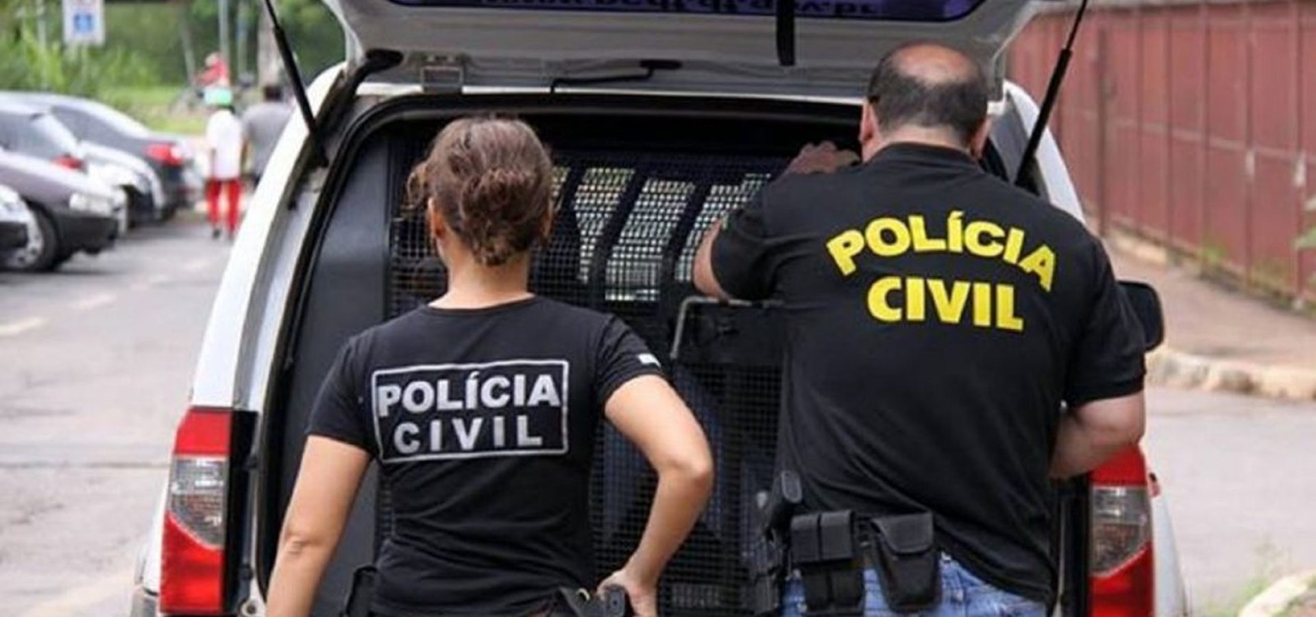 Polícia abre inquérito sobre arma apreendida atribuída a Bolsonaro