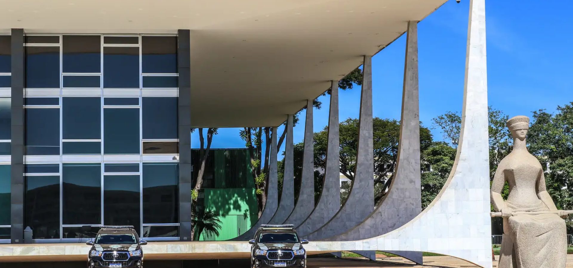 Moraes vota para tornar Eduardo Bolsonaro réu por tentar coagir STF