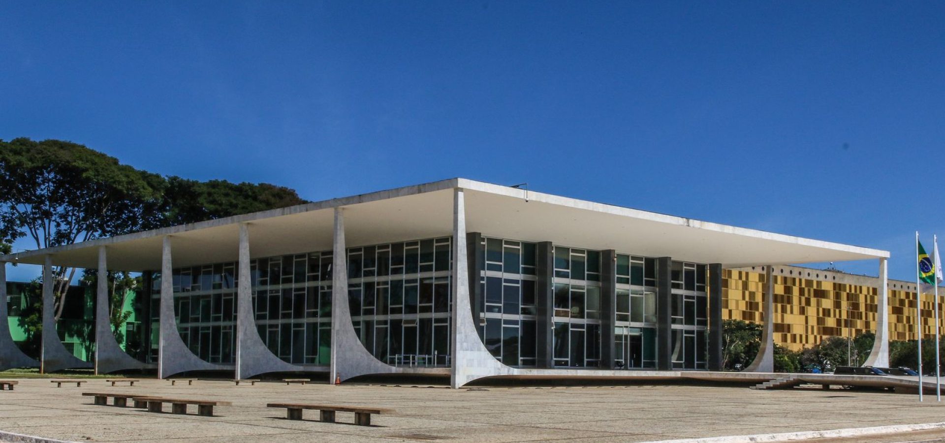 Trama golpista: réu preso não poderá assistir formatura da filha