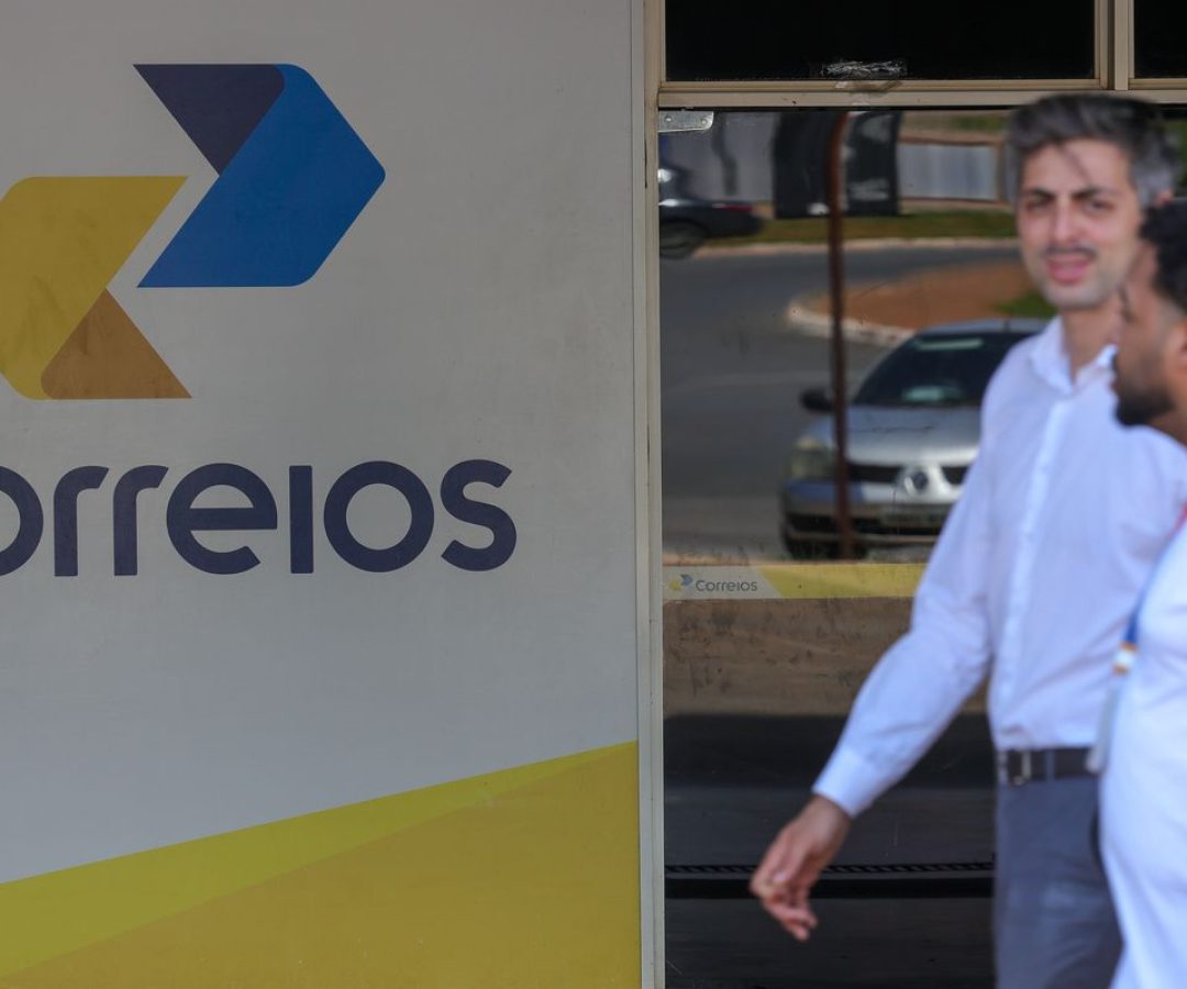 TST suspende julgamento de dissídio da greve dos Correios