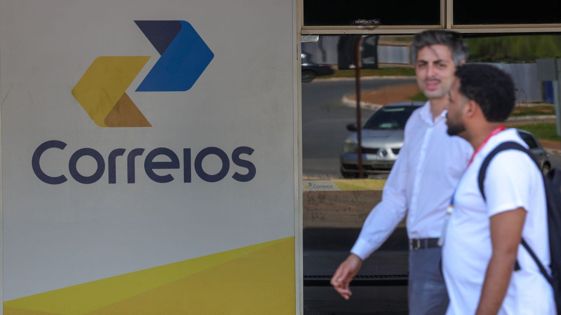 TST suspende julgamento de dissídio da greve dos Correios