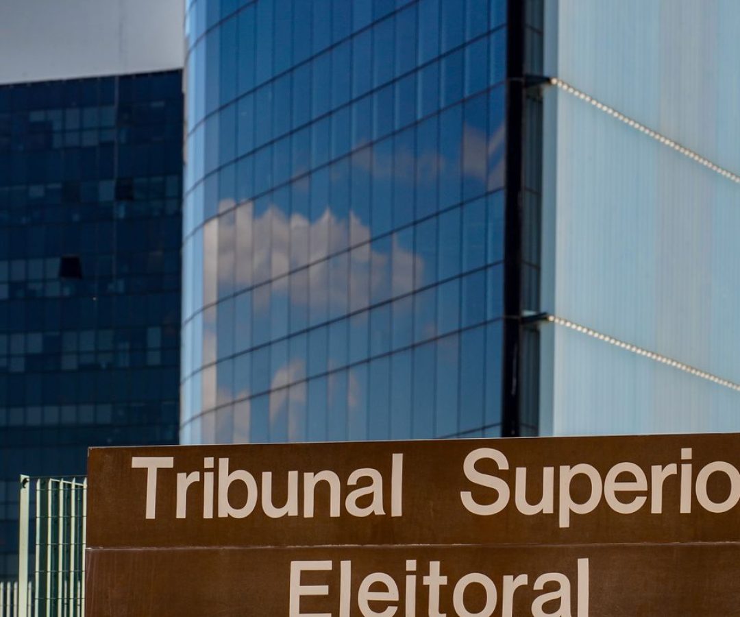 Eleições: TSE assina acordo com big techs para combater desinformação